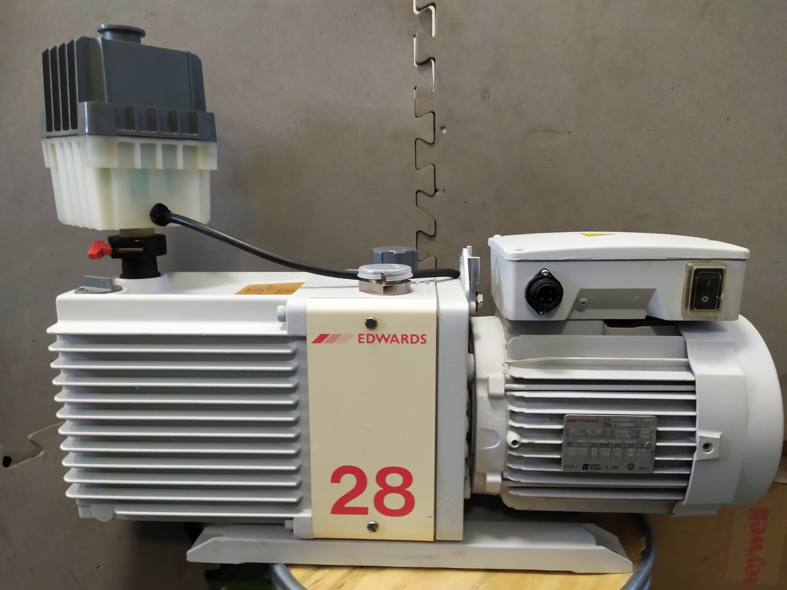 Edwards Vacuum E2M28 Vacuum Pump with Oil Mist Filter EMF 20, Refurbished