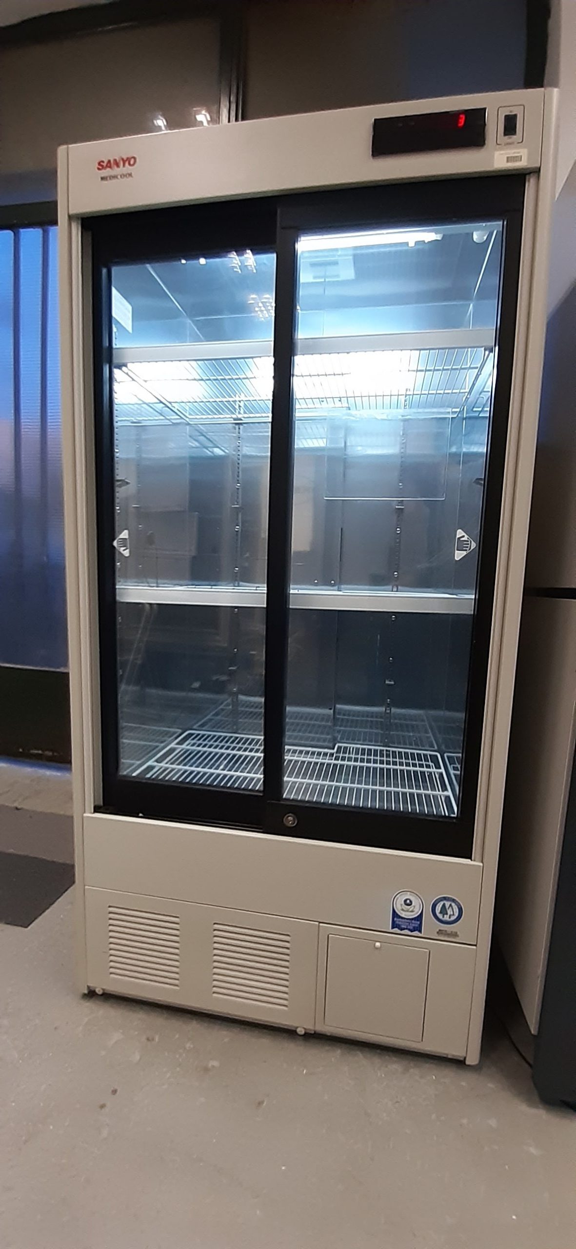 Sanyo Medicool MPR-513 Pharmaceutical Refrigerator, Refurbished