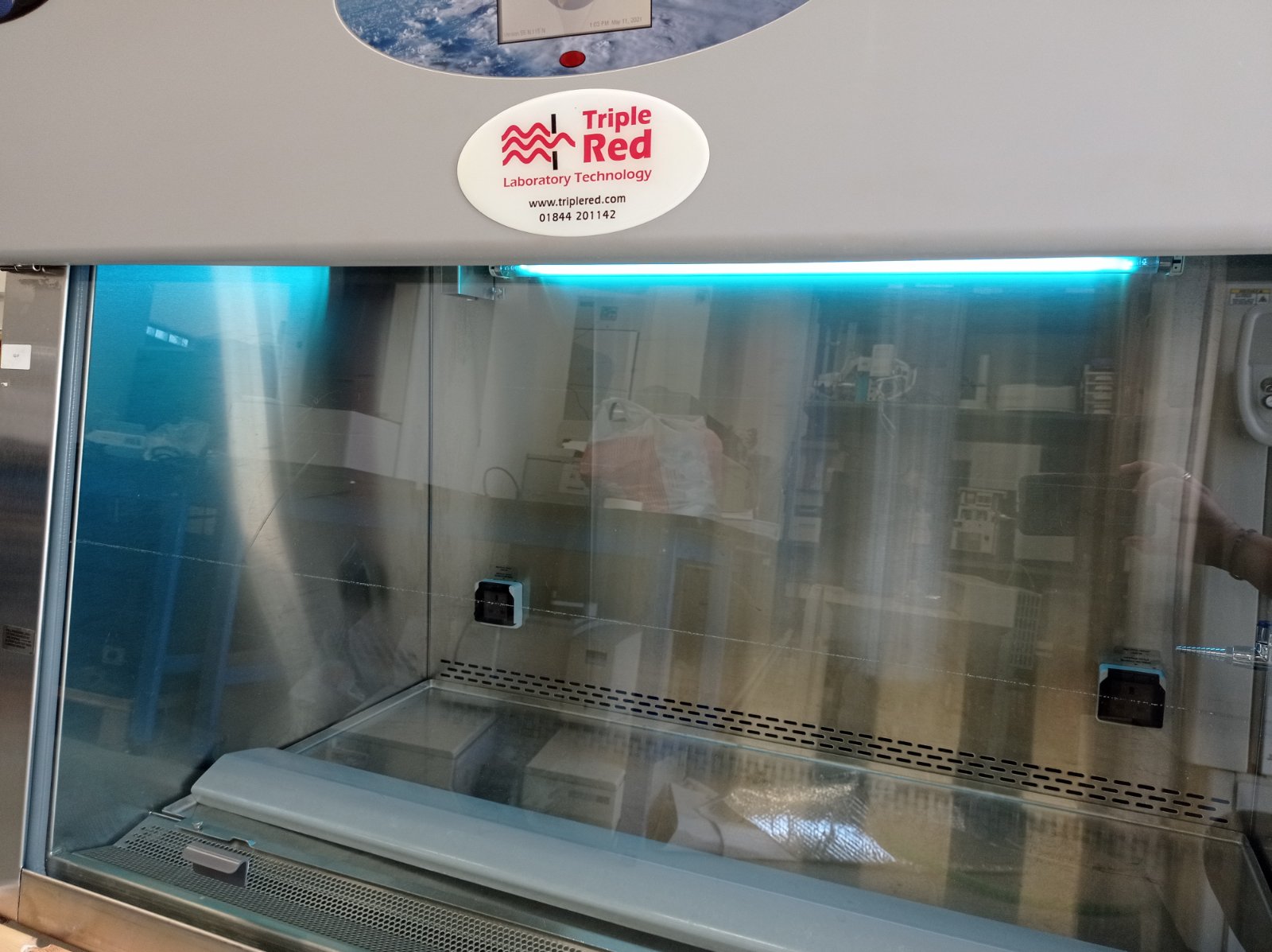 Nuaire NU-480 400E Laminar Extraction Bench, Refurbished - Image 7