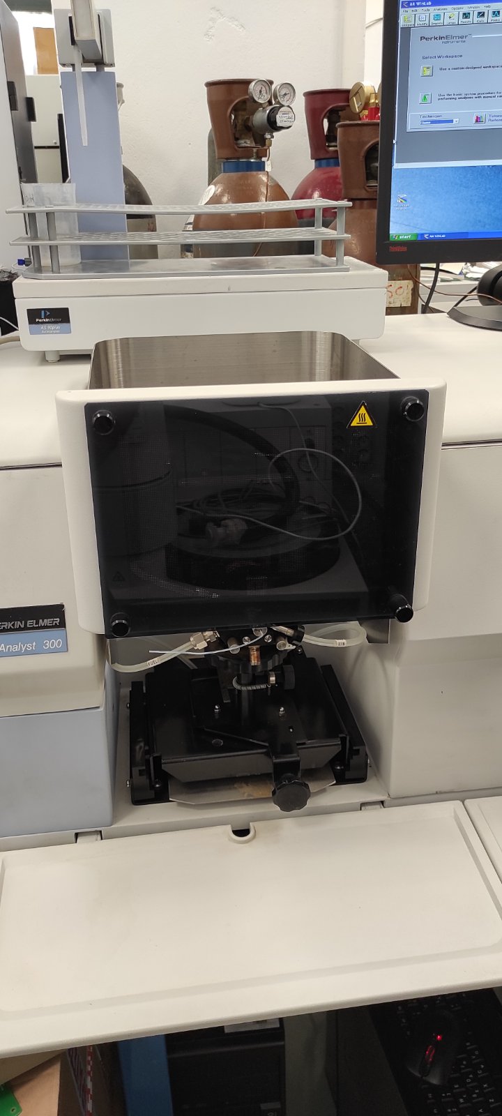 Atomic Absorption Perkin Elmer AAnalyst 300 with autosampler AS 90 Plus AAwinlab Software, Refurbished - Image 2