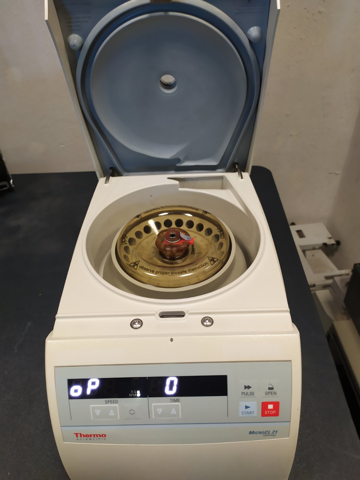 ThermoFisher Scientific Micro CL21, Refurbished - Image 2