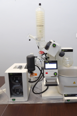 Buchi Rotavapor® R-300 with Vacuum Pump V-300, Refurbished