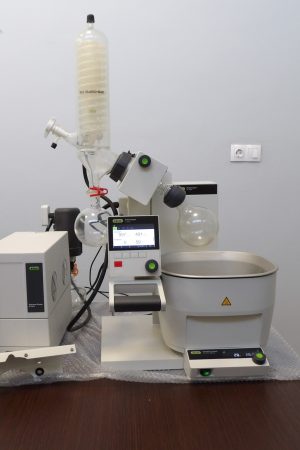 Buchi Rotavapor® R-300 with Vacuum Pump V-710, Refurbished