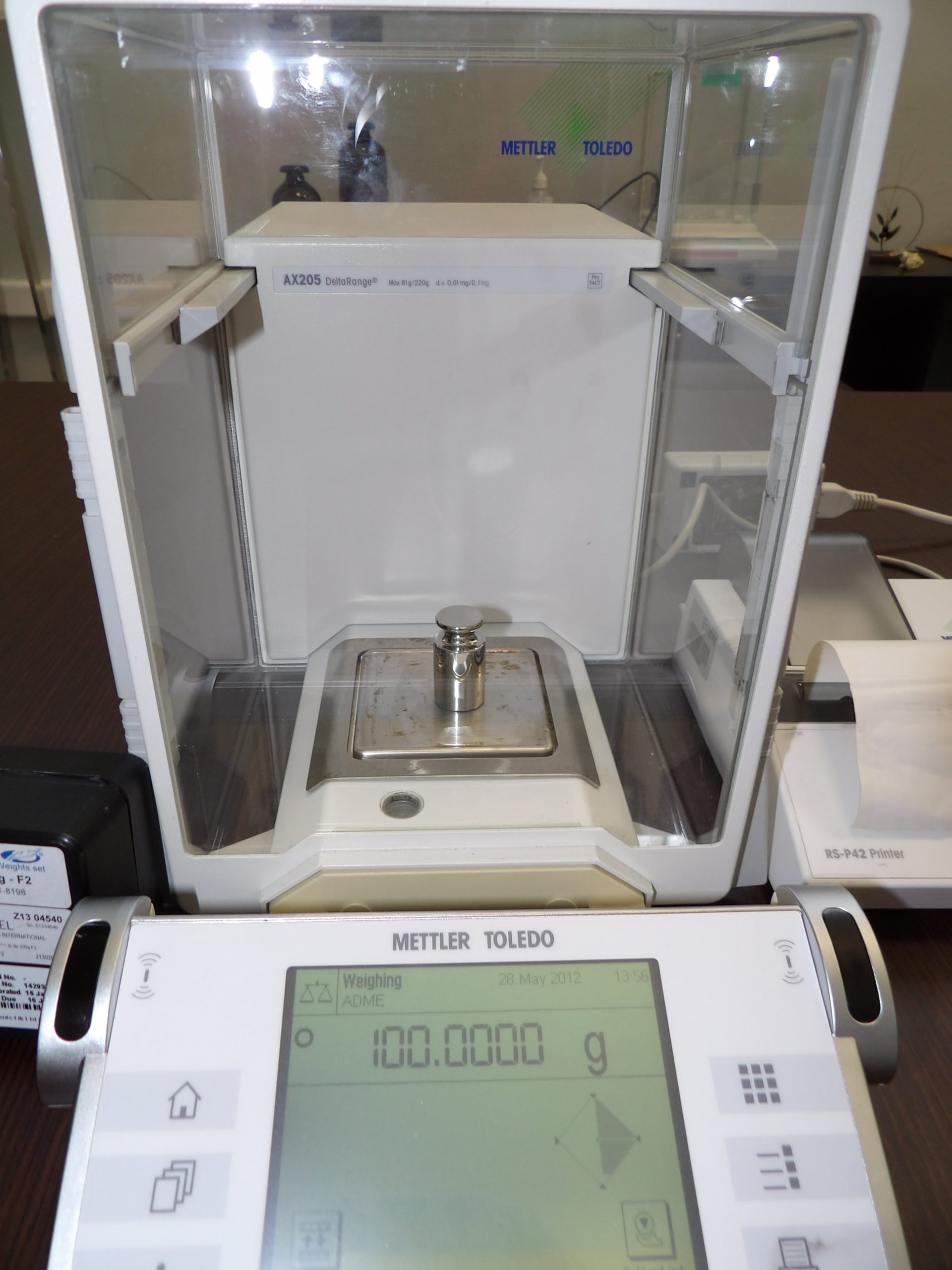 Mettler Toledo AX205 Delta Range with RS-P42 Printer, Refurbished - Image 3