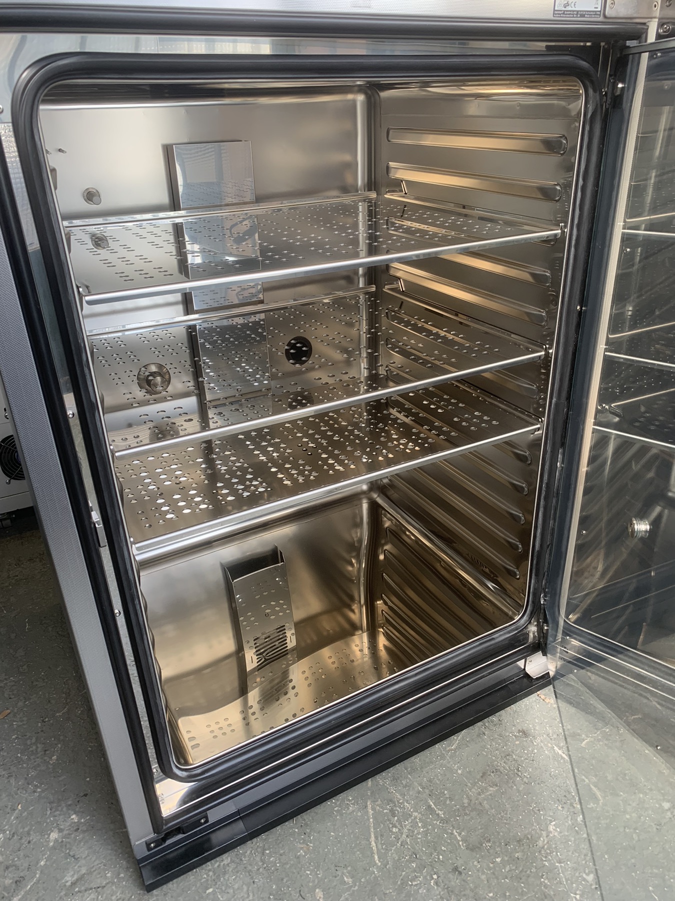 Memmert ICO240 CO2 Incubator, Refurbished - Image 3
